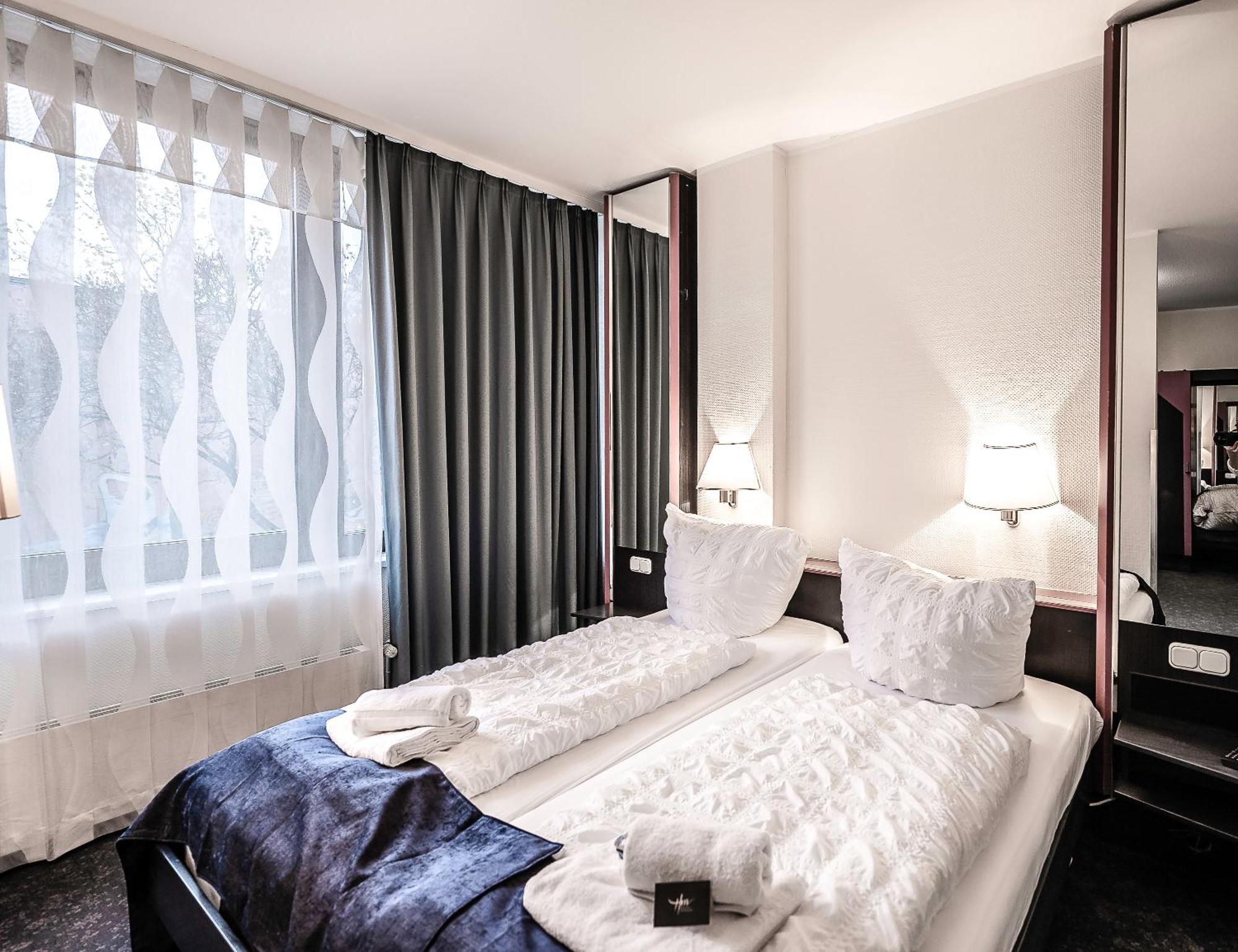 Hotel Mirage Duesseldorf-Neuss Exterior photo